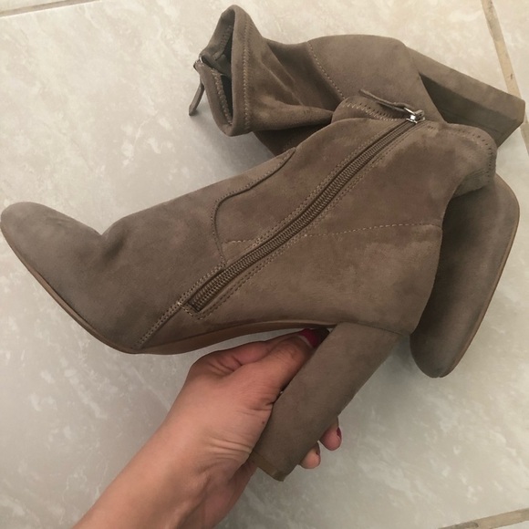 Steve Madden Edit Taupe Suede High Heel Mid-Calf Boots Size 8 - Picture 4 of 8